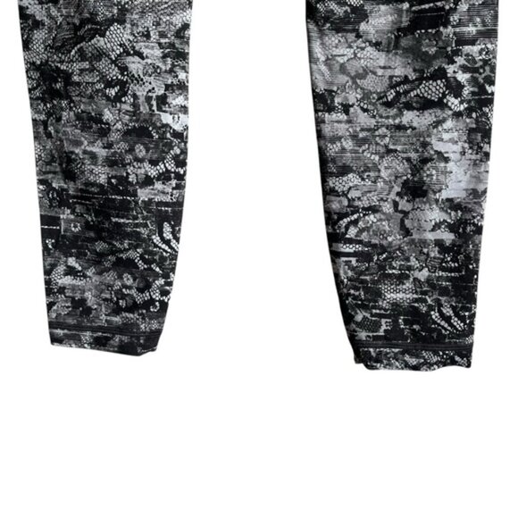 Lululemon Wunder Under High-Rise 7/8 Tight Size 8 *Full-On Luxtreme 25" - Picture 9 of 14